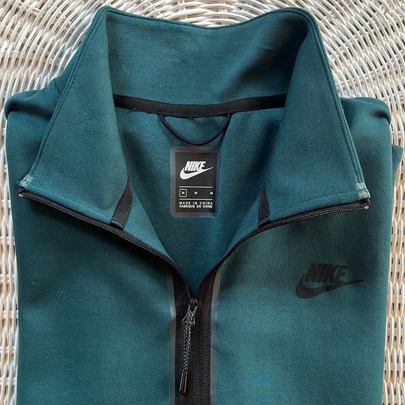 Nike Dresses & Skirts - Women’s Forest Green Nike 1/4 zip Long Sleeve Athletic Dress Size Medium